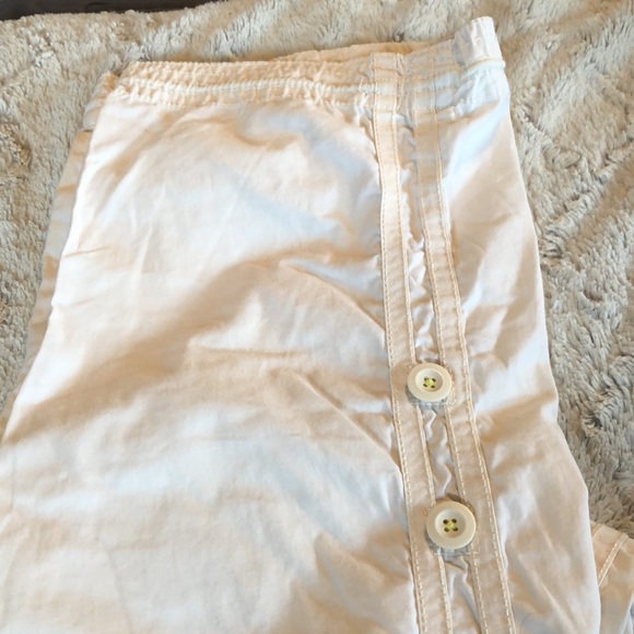 GAP - Picture 4 of 12